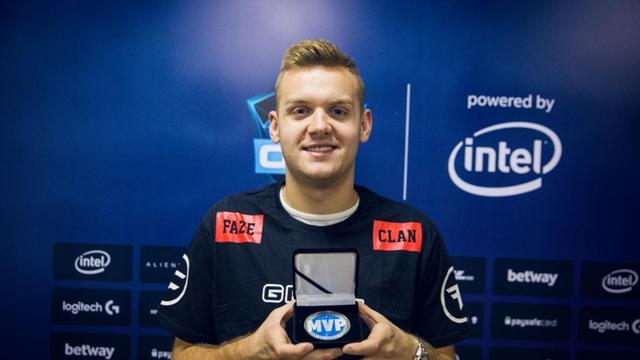 【数据前瞻】 JD Gaming vs Bilibili Gaming Ruler和Elk的大对决